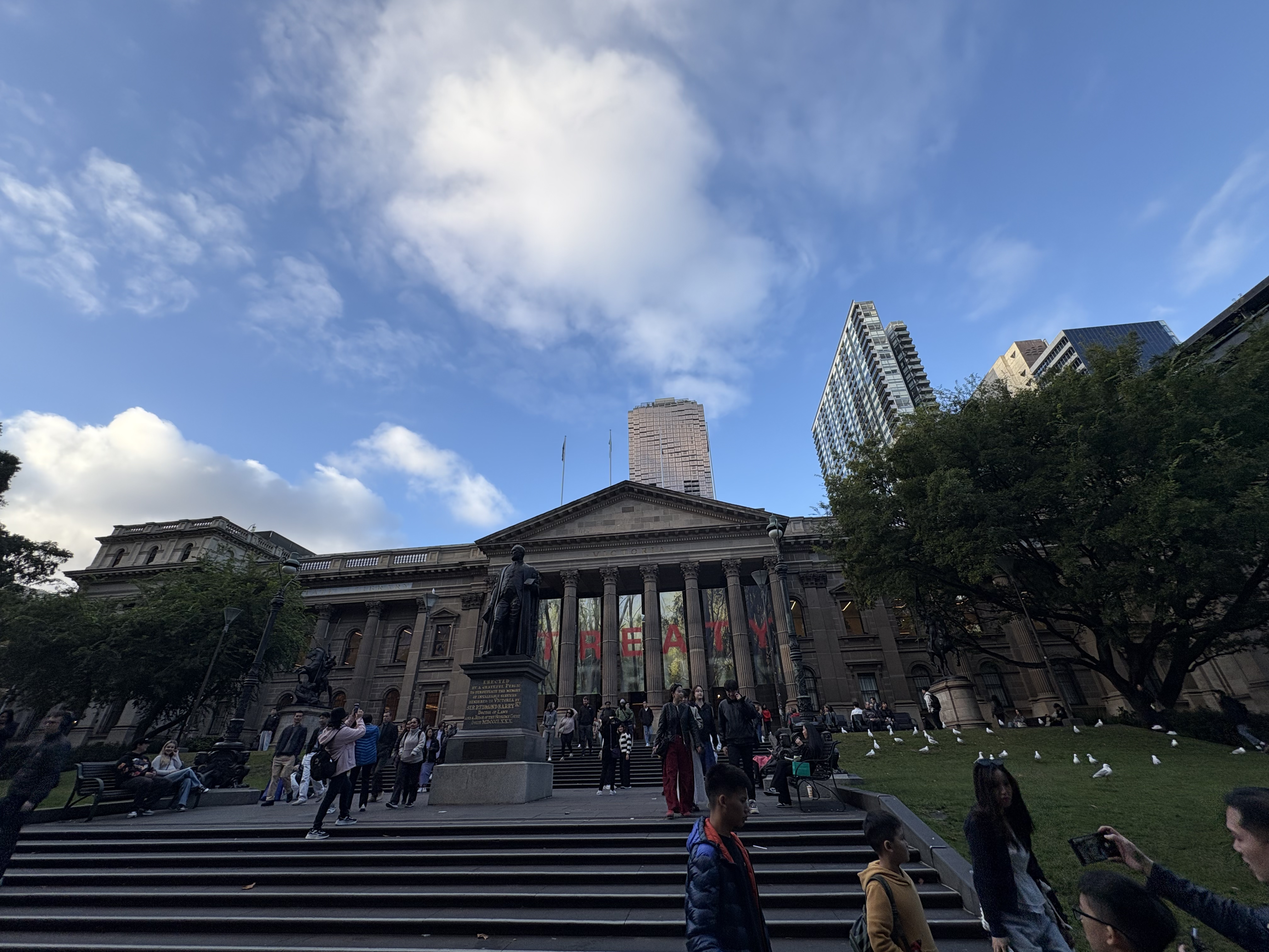 公立図書館